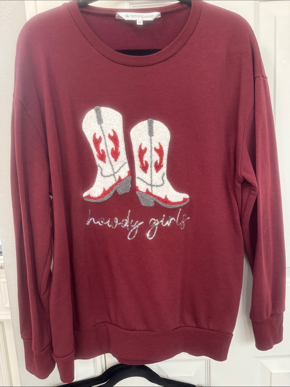 Hiow Standard Maroon 'Howdy Girls' Cowboy Boots Sweatshirt